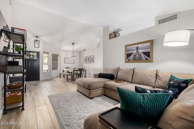 17614 N 45TH Street N, Phoenix, AZ 85032