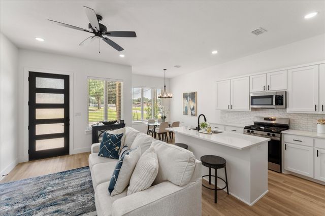 196 W 17th Street, Mt Pleasant, TX 75455