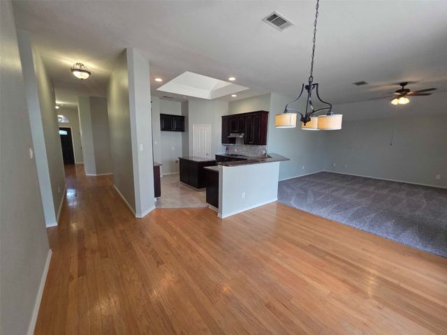 5856 Echo Bluff Drive, Haltom City, TX 76137