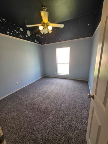 5856 Echo Bluff Drive, Haltom City, TX 76137