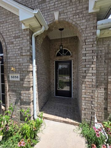 5856 Echo Bluff Drive, Haltom City, TX 76137