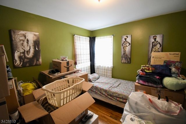 831 Smith St, Linden City, NJ 07036