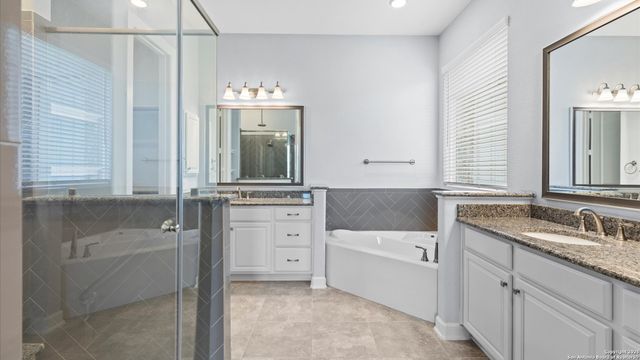 1119 Roaring Falls, New Braunfels, TX 78132