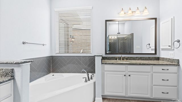 1119 Roaring Falls, New Braunfels, TX 78132
