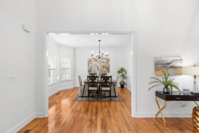 8746 Streamside Drive, Ooltewah, TN 37363