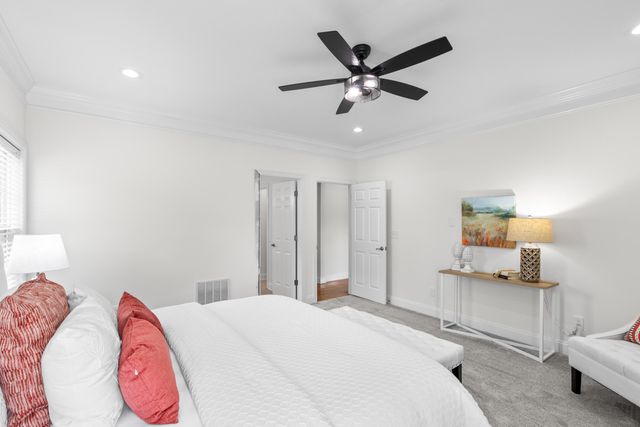 8746 Streamside Drive, Ooltewah, TN 37363