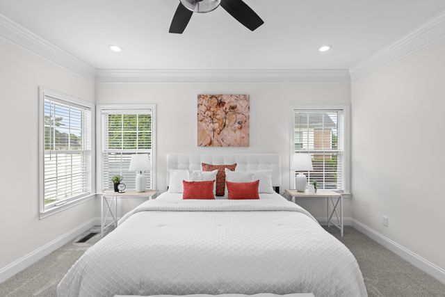 8746 Streamside Drive, Ooltewah, TN 37363