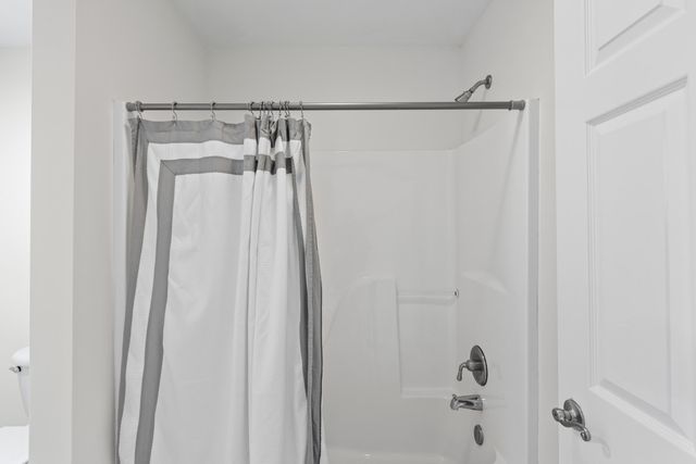 8746 Streamside Drive, Ooltewah, TN 37363