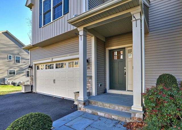 126 Wells View Road 126, Shelton, CT 06484