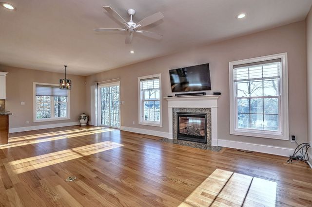 126 Wells View Road 126, Shelton, CT 06484