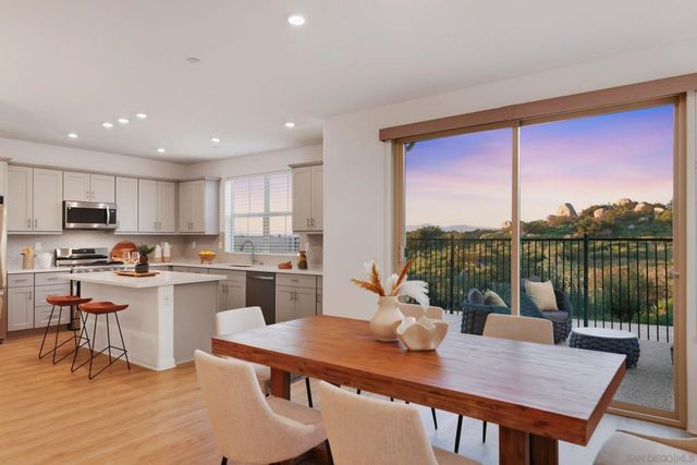 1794 Valley Oak Way, Oceanside, CA 92056