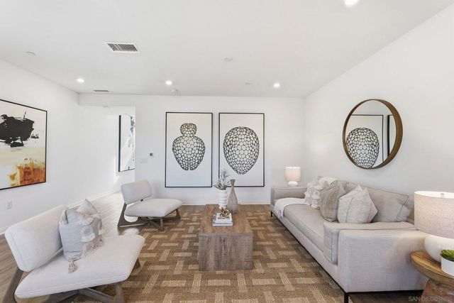 1794 Valley Oak Way, Oceanside, CA 92056