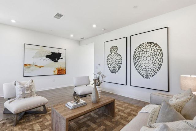 1794 Valley Oak Way, Oceanside, CA 92056