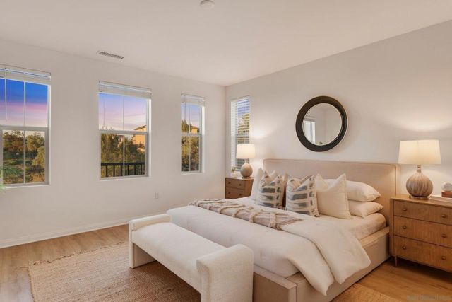 1794 Valley Oak Way, Oceanside, CA 92056