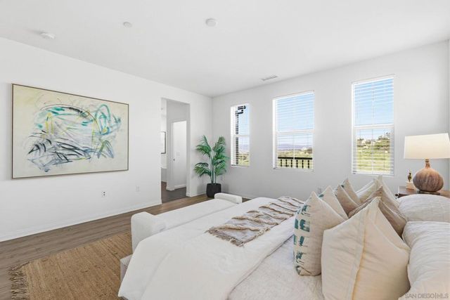 1794 Valley Oak Way, Oceanside, CA 92056