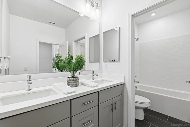 1794 Valley Oak Way, Oceanside, CA 92056