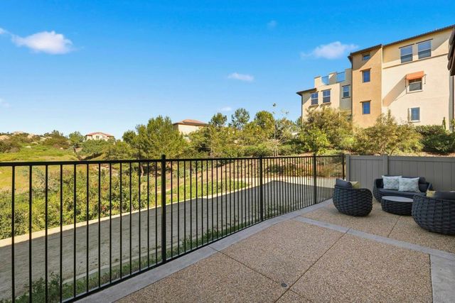 1794 Valley Oak Way, Oceanside, CA 92056