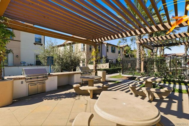 1794 Valley Oak Way, Oceanside, CA 92056