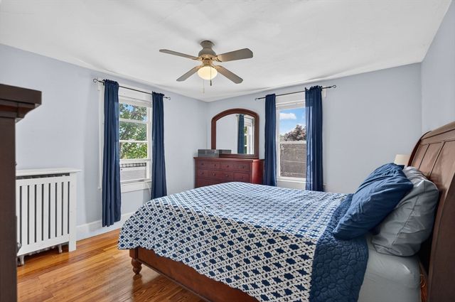 204 Parkview Ave, Lowell, MA 01852
