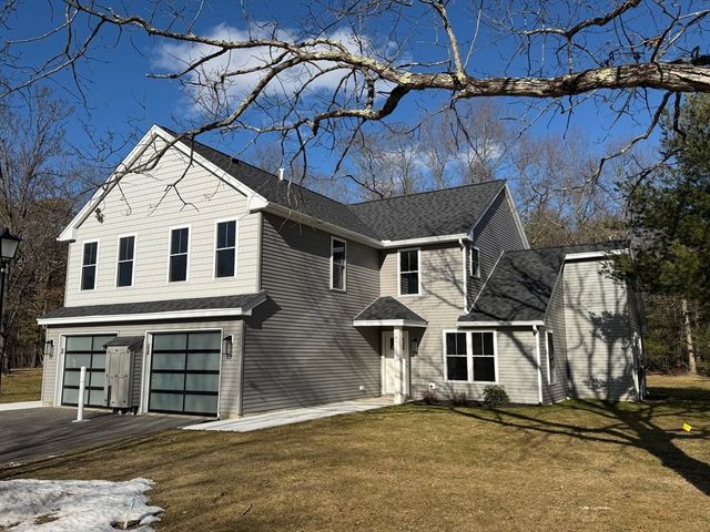 15 Barracks Road 15, Hudson, MA 01749
