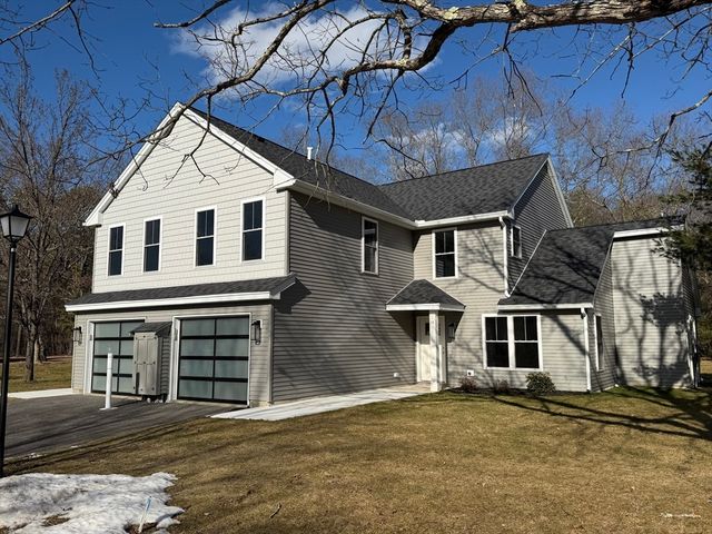 15 Barracks Road 15, Hudson, MA 01749