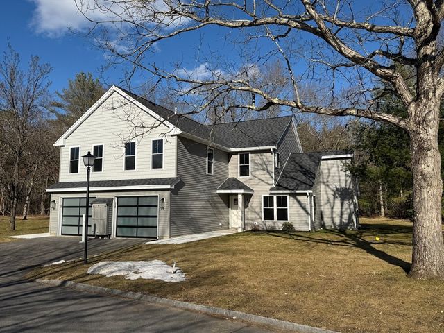 15 Barracks Road 15, Hudson, MA 01749