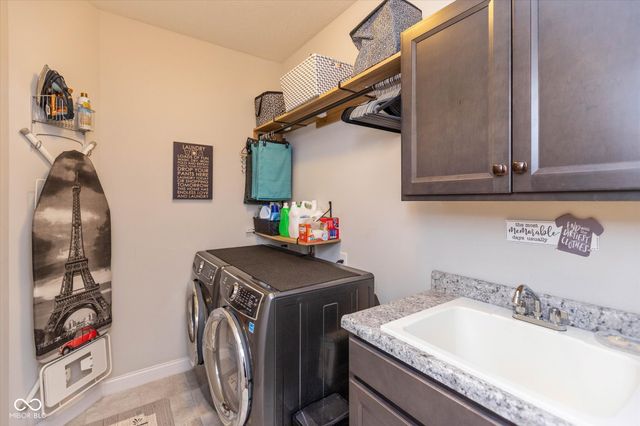 6304 W Cedar Chase Drive, Mccordsville, IN 46055