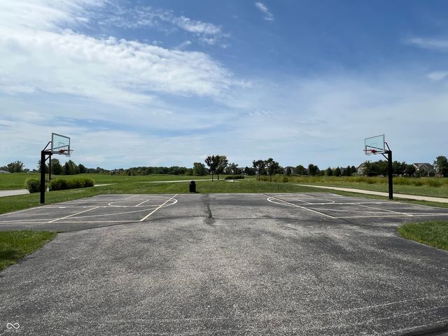 6304 W Cedar Chase Drive, Mccordsville, IN 46055