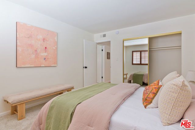 277 Pleasant Street 102, Pasadena, CA 91101