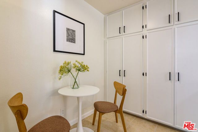 277 Pleasant Street 102, Pasadena, CA 91101