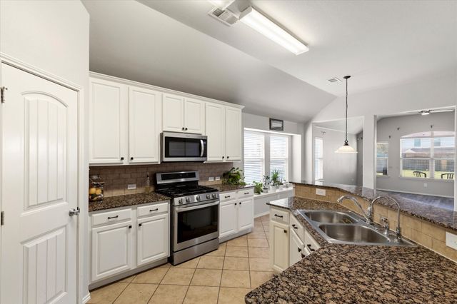 1113 Grand National Boulevard, Fort Worth, TX 76179