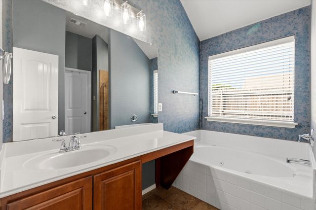 1113 Grand National Boulevard, Fort Worth, TX 76179