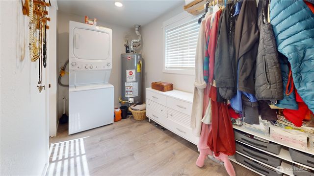 521 E Magnolia Avenue, Burlington, WA 98233