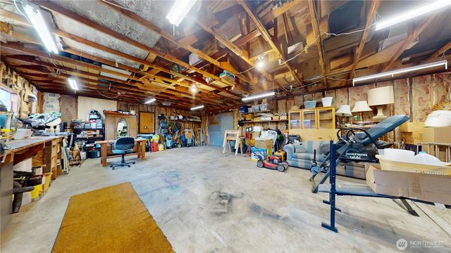 521 E Magnolia Avenue, Burlington, WA 98233