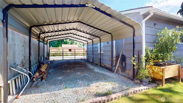 521 E Magnolia Avenue, Burlington, WA 98233
