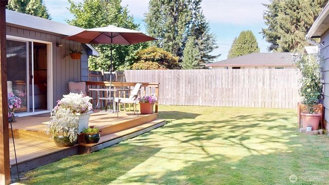 521 E Magnolia Avenue, Burlington, WA 98233