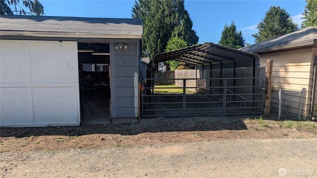 521 E Magnolia Avenue, Burlington, WA 98233