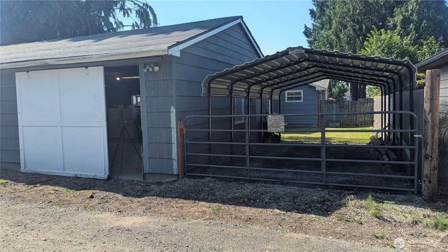 521 E Magnolia Avenue, Burlington, WA 98233