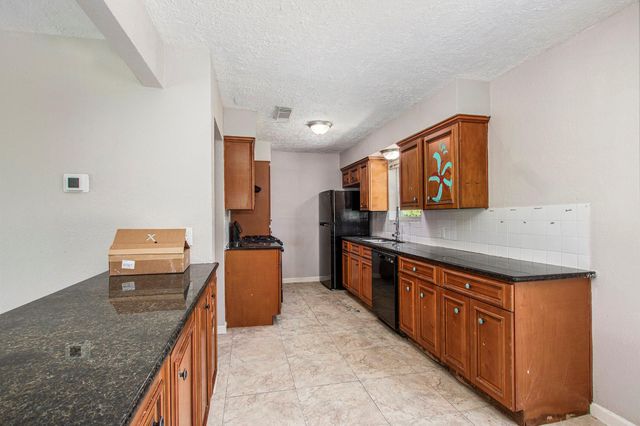 9013 Burl Street, Houston, TX 77028