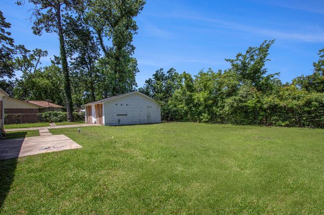 9013 Burl Street, Houston, TX 77028