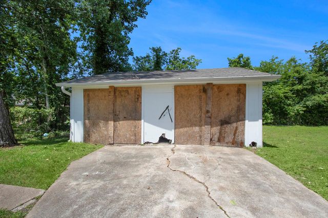 9013 Burl Street, Houston, TX 77028