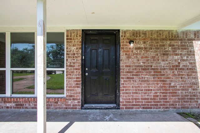 9013 Burl Street, Houston, TX 77028