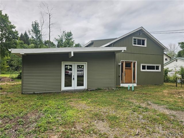 429 Dawn Avenue, Evans, NY 14006