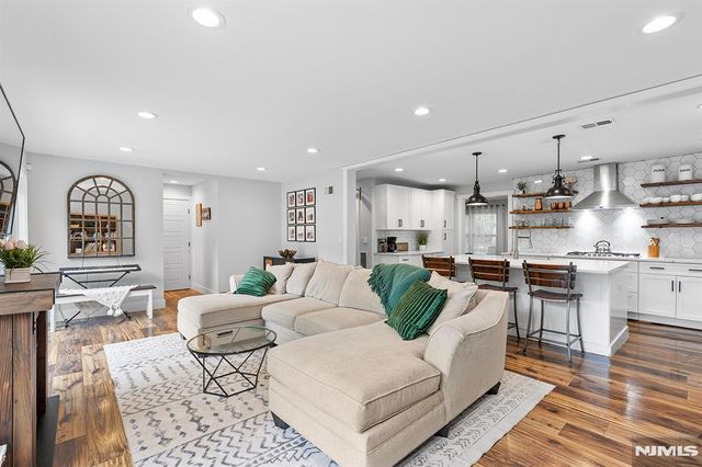 55 Cripplebush, Old Tappan, NJ 07675