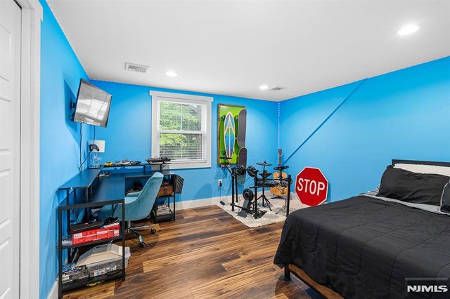 55 Cripplebush, Old Tappan, NJ 07675