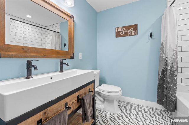55 Cripplebush, Old Tappan, NJ 07675