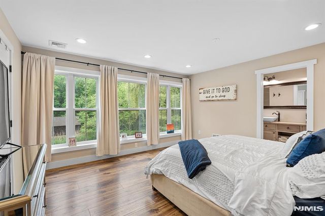 55 Cripplebush, Old Tappan, NJ 07675