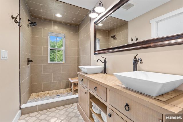 55 Cripplebush, Old Tappan, NJ 07675
