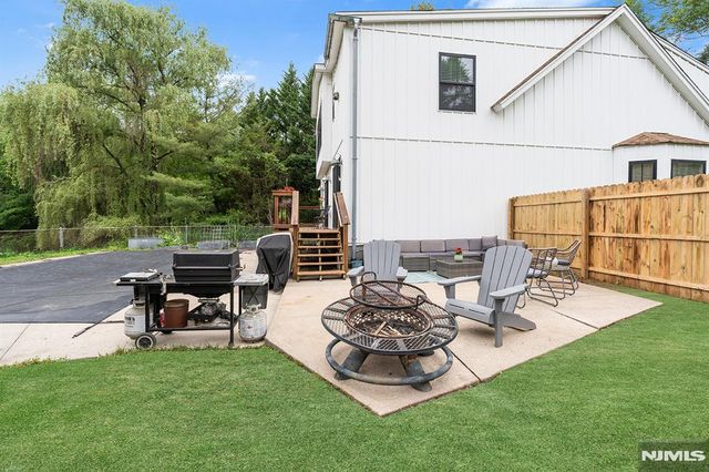 55 Cripplebush, Old Tappan, NJ 07675