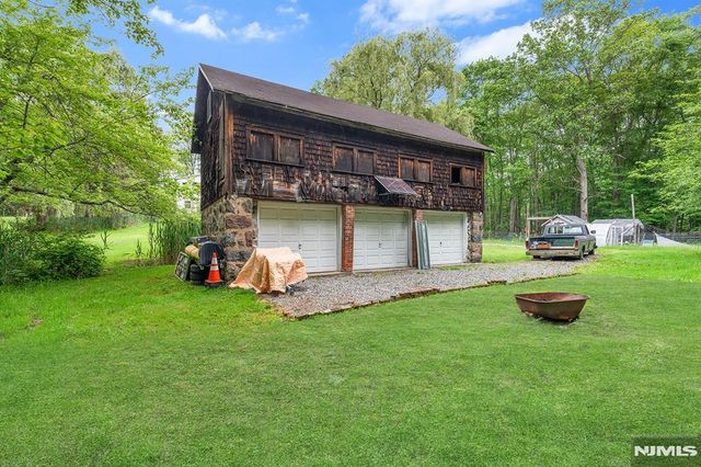 55 Cripplebush, Old Tappan, NJ 07675